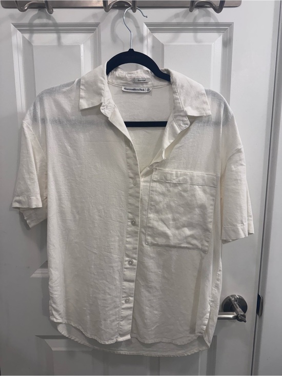 Abercrombie & Fitch Tops - Abercrombie & Fitch Men's Cream Short-Sleeve Button-Down Shirt